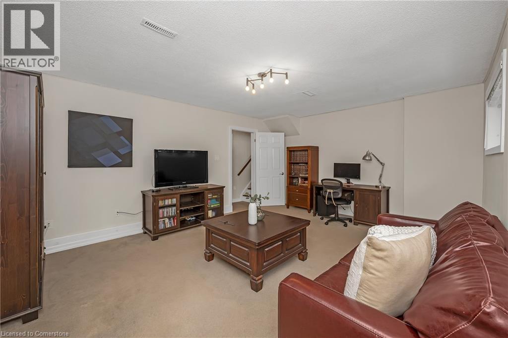 Photo 3 of 285 Surrey Drive, Oakville ON