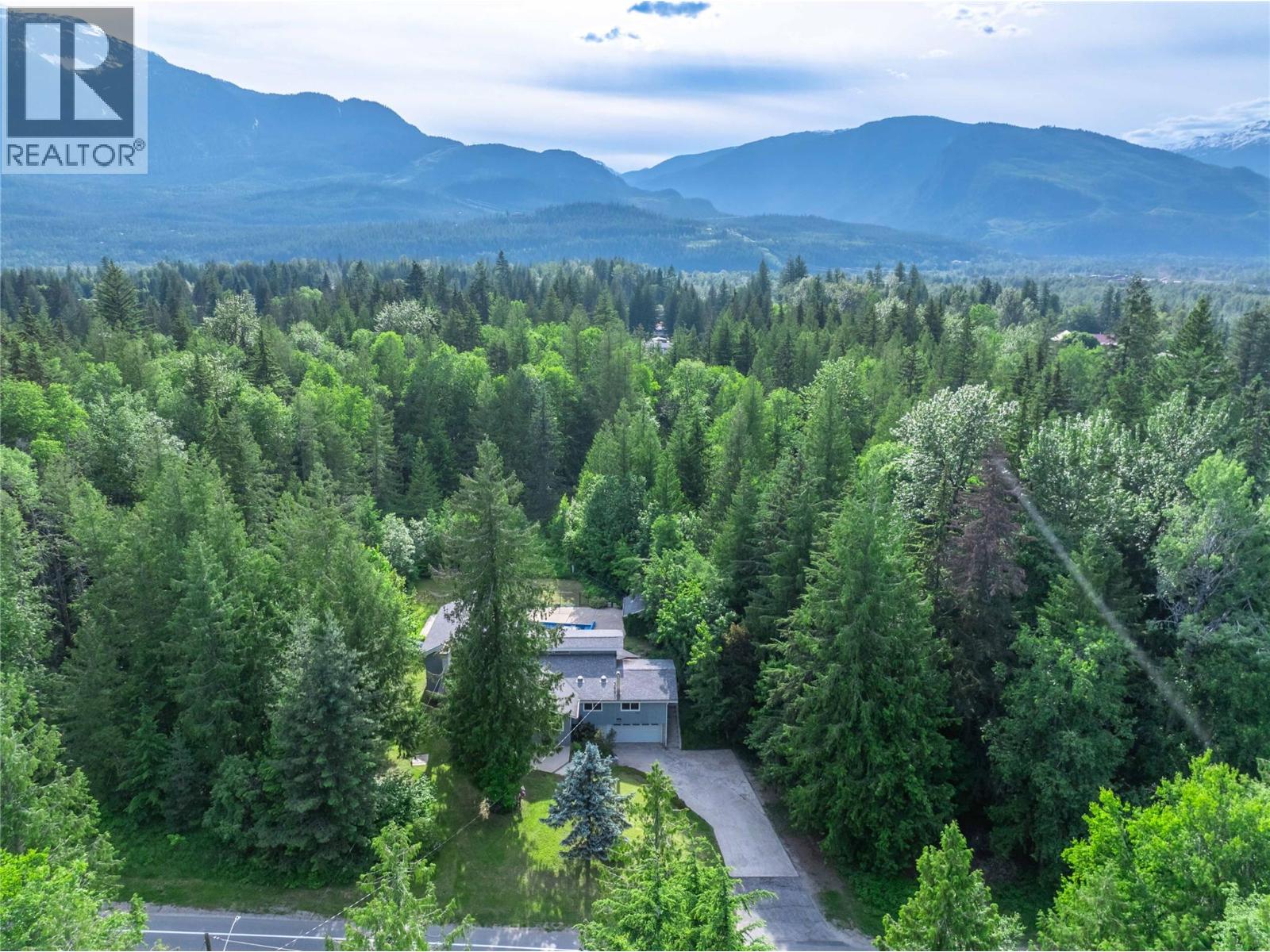 1833 Park Drive, Revelstoke