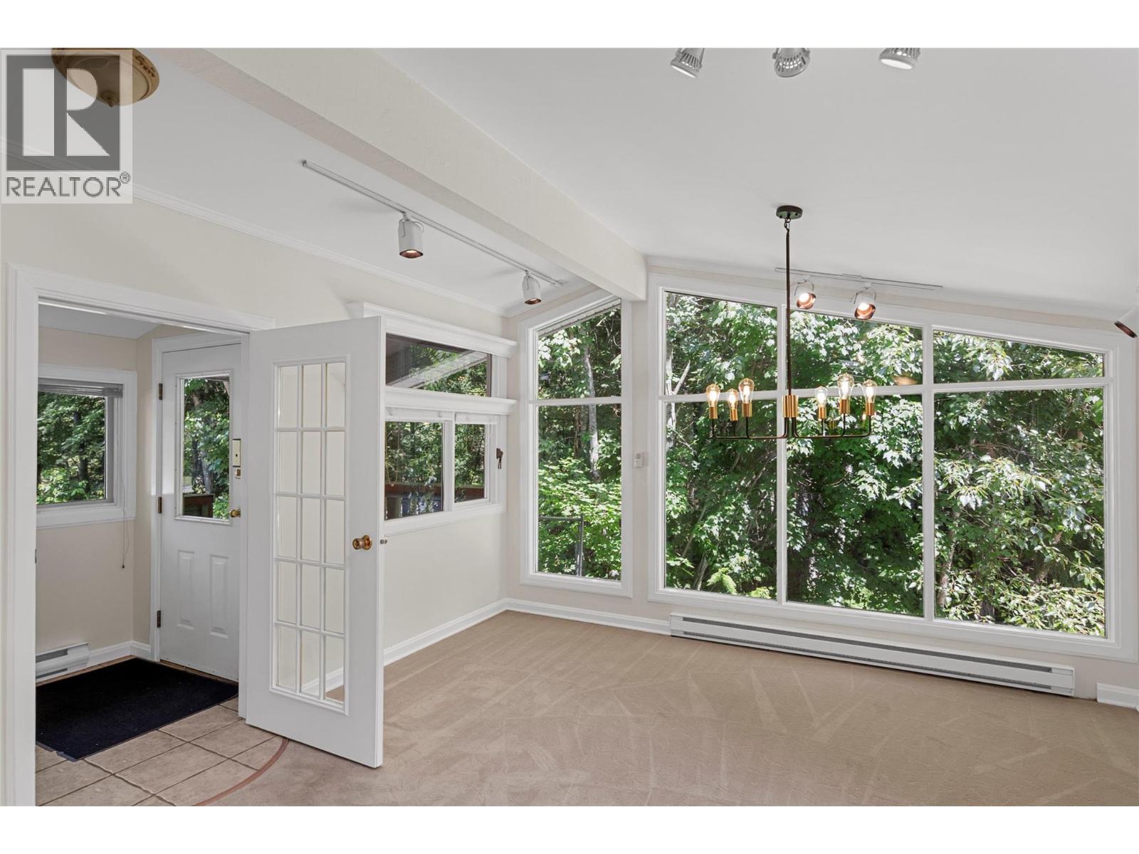 1833 Park Drive, Revelstoke