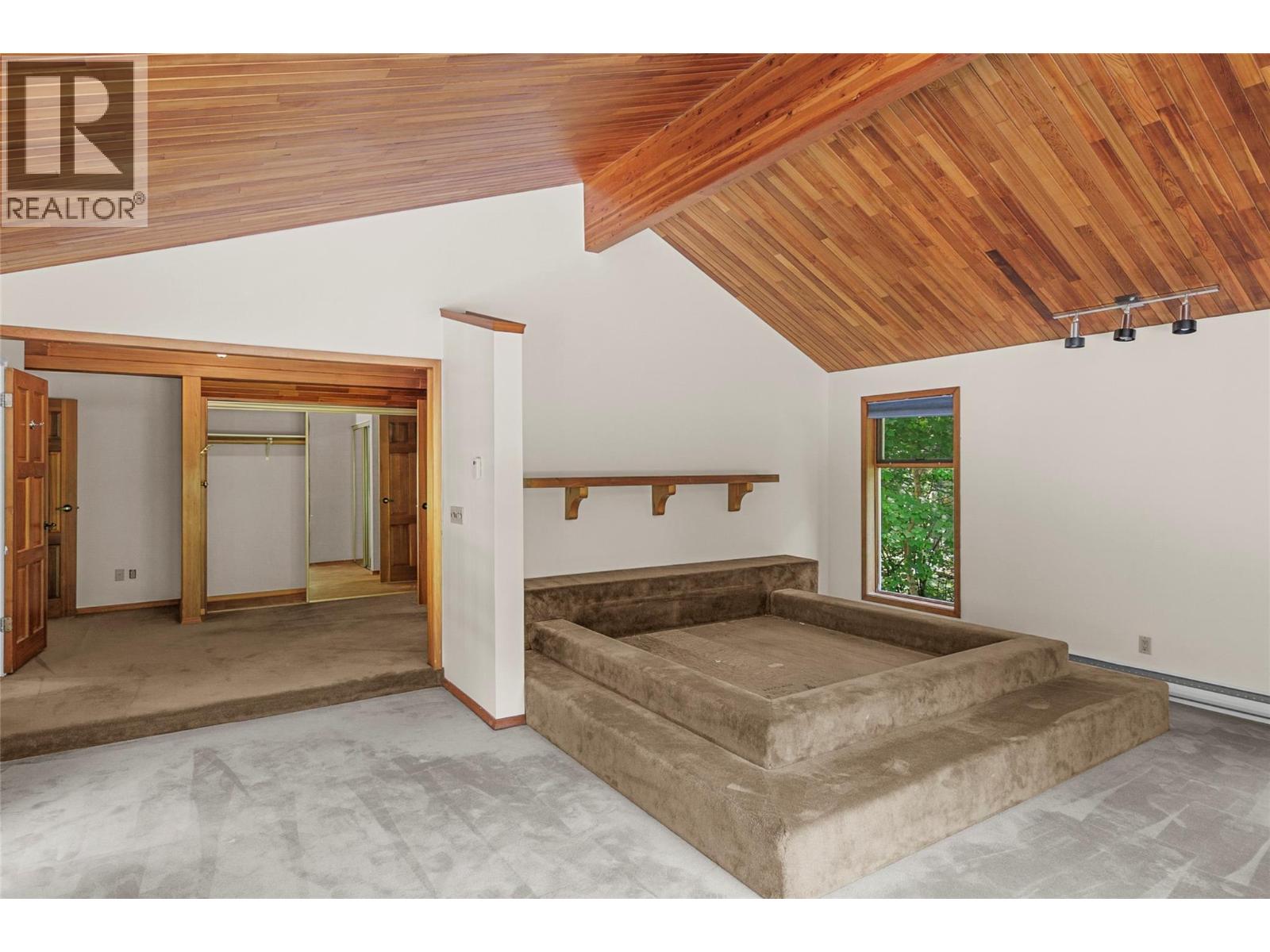 1833 Park Drive, Revelstoke