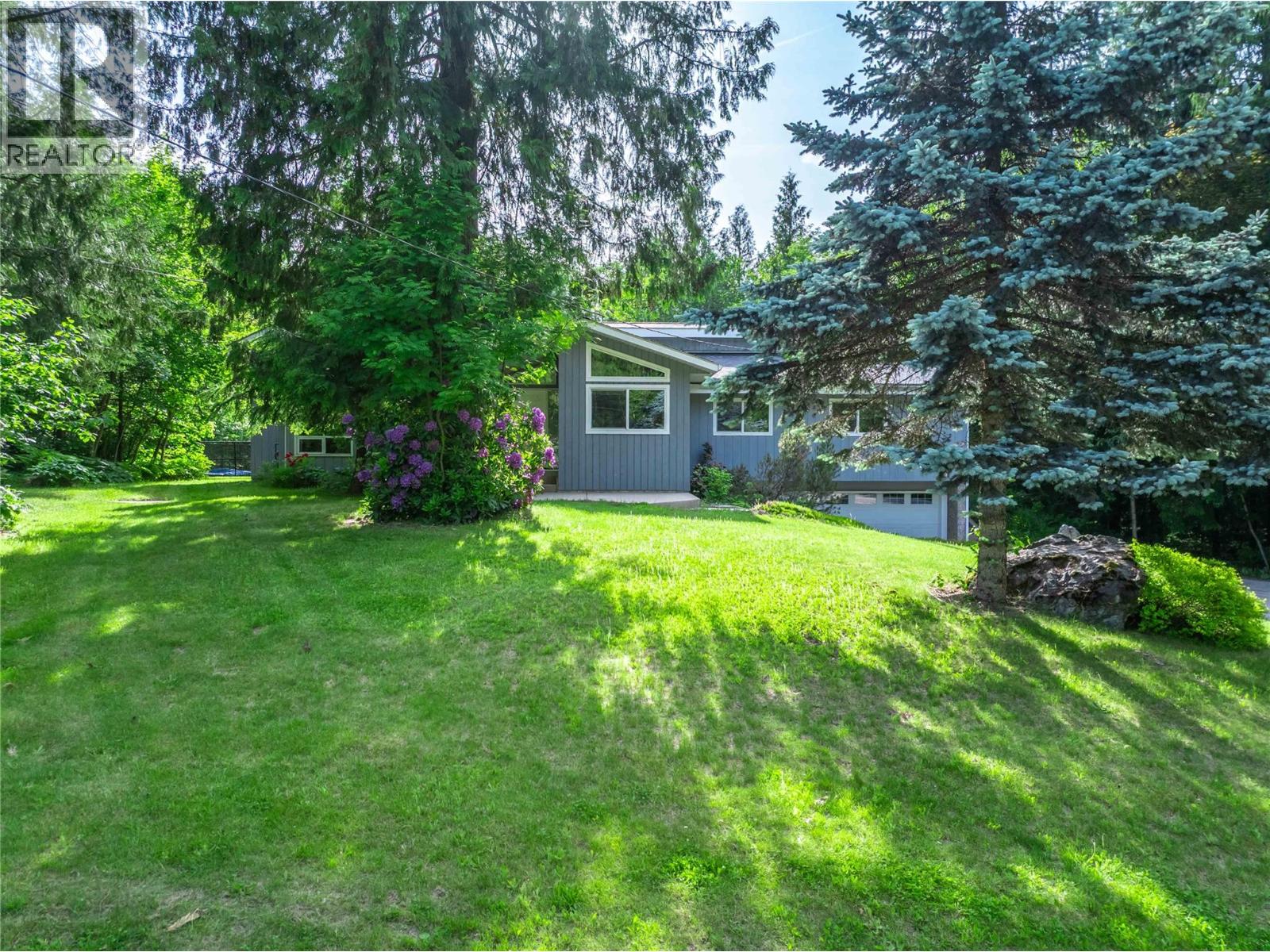 1833 Park Drive, Revelstoke