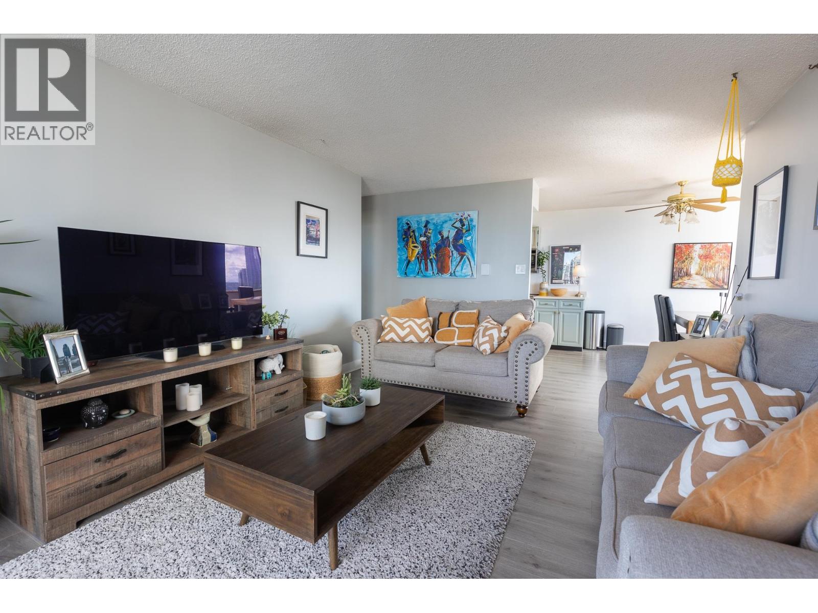 Photo 4 of 1404 7235 Salisbury Avenue, Burnaby BC