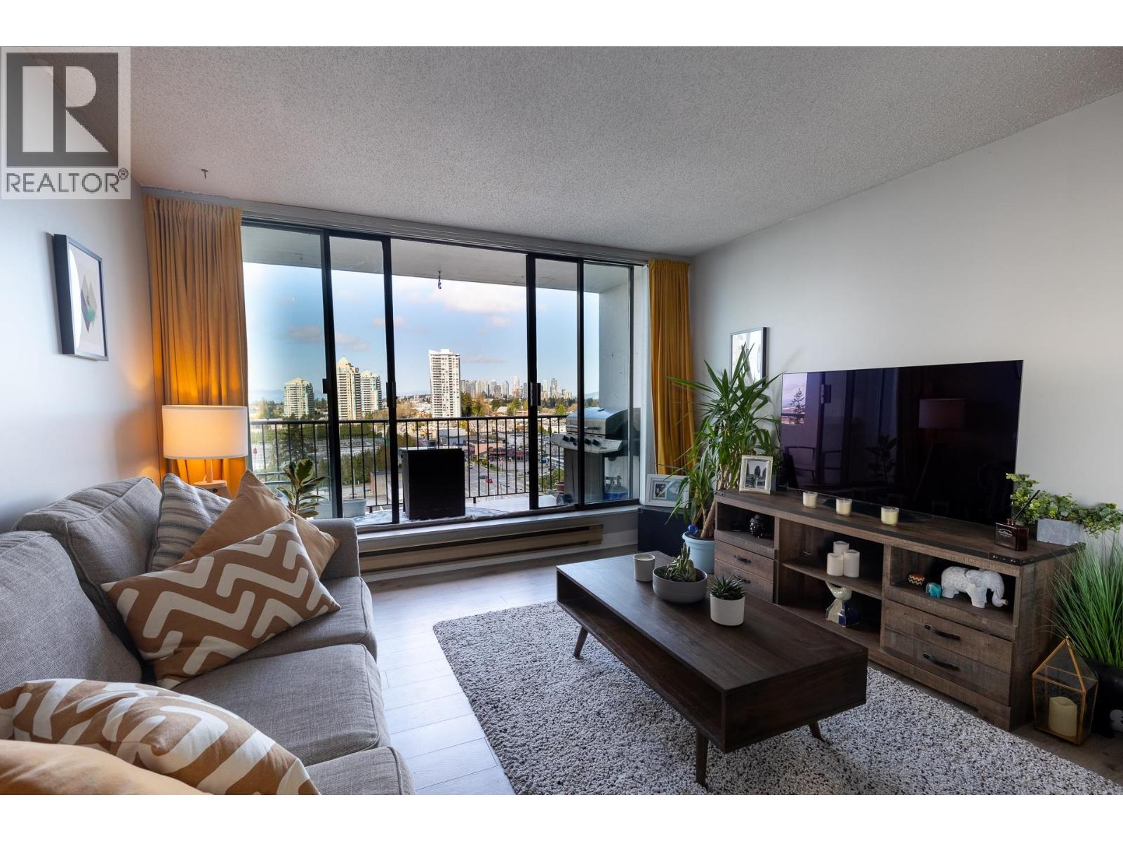 Photo 2 of 1404 7235 Salisbury Avenue, Burnaby BC
