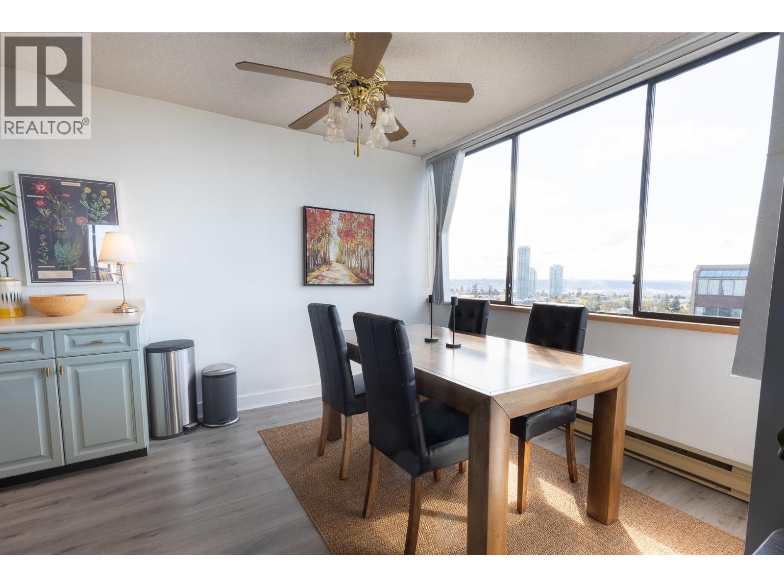 Photo 5 of 1404 7235 Salisbury Avenue, Burnaby BC