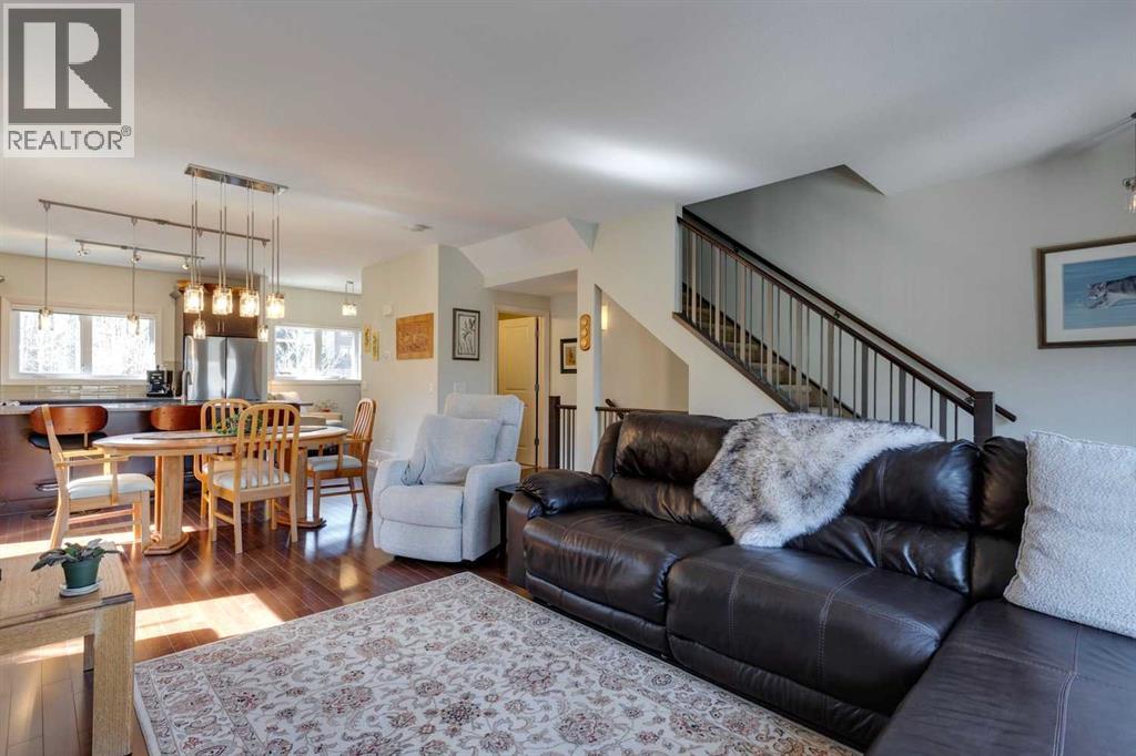 Single Family House for Sale in  Valley Ridge Manor NW Valley Ridge Calgary 