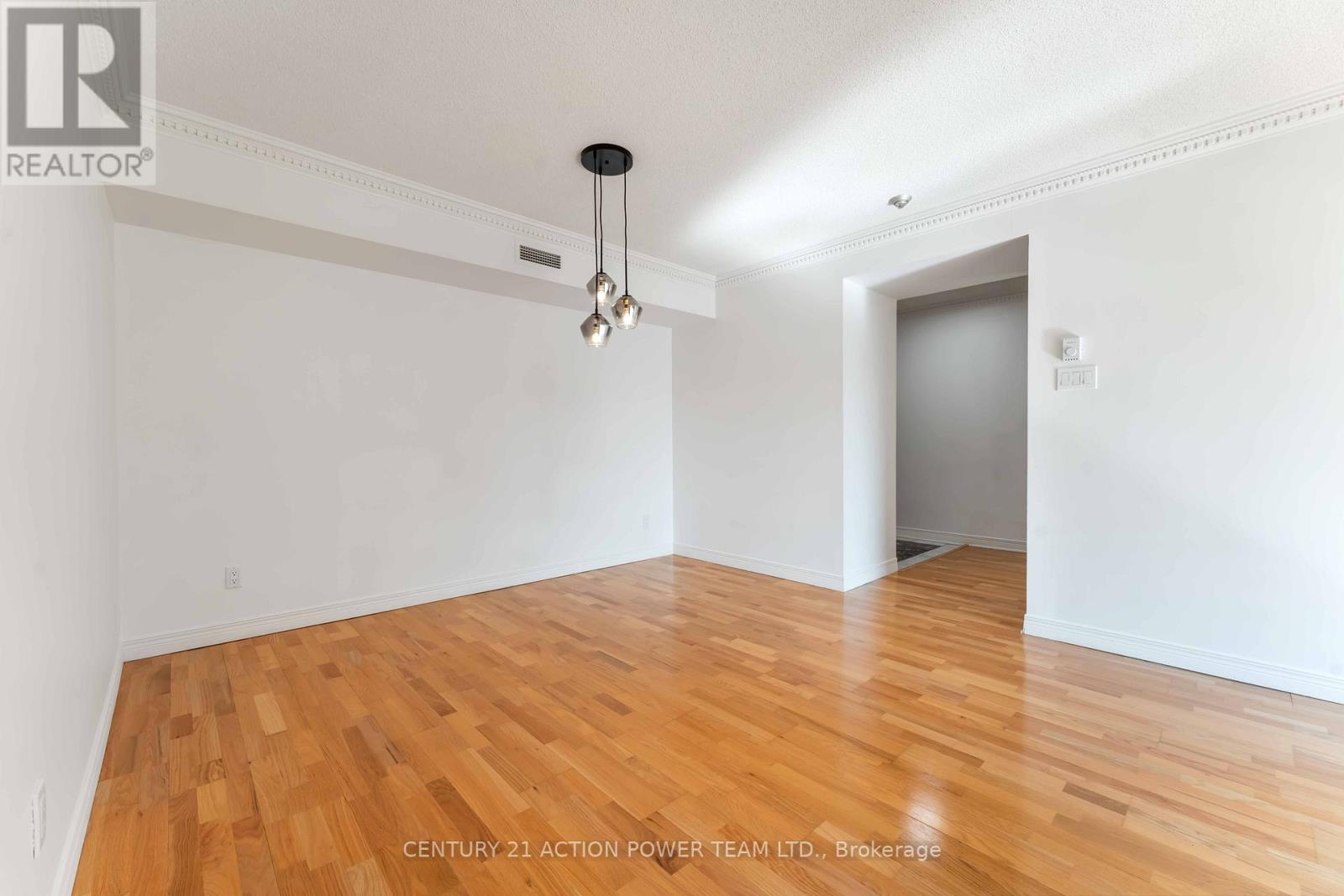 Photo 14 of Ph 6 939 North River Road, Ottawa ON