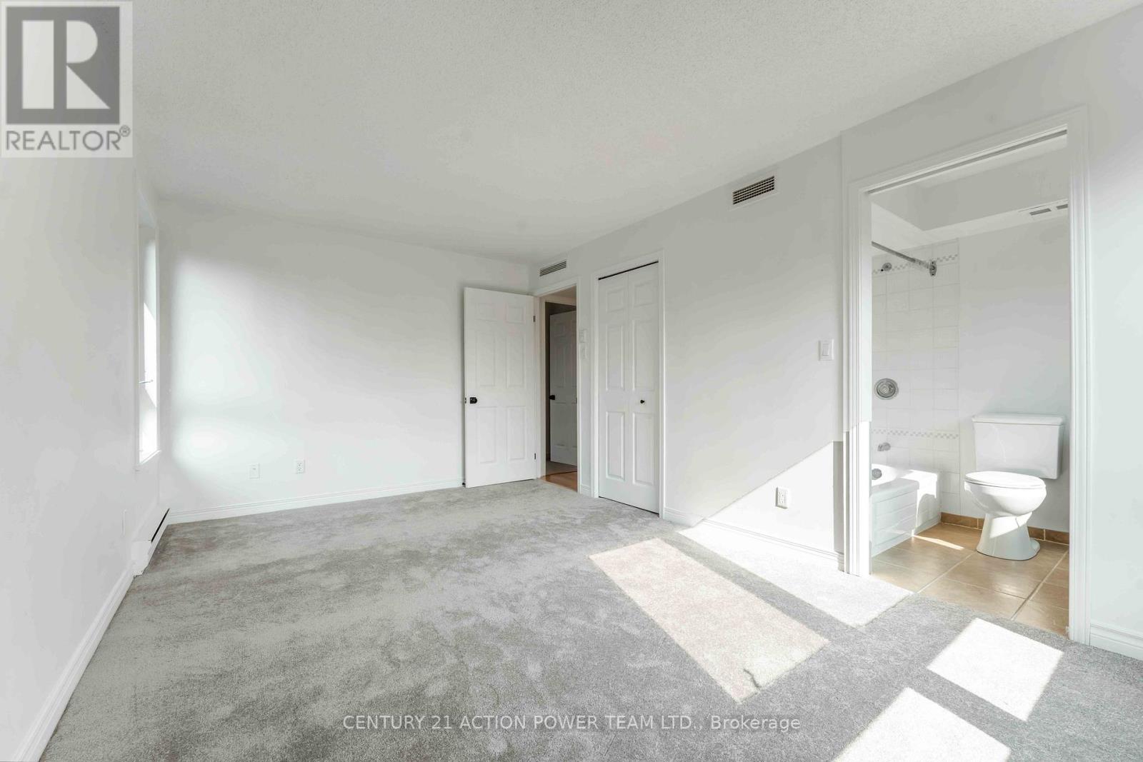 Photo 21 of Ph 6 939 North River Road, Ottawa ON