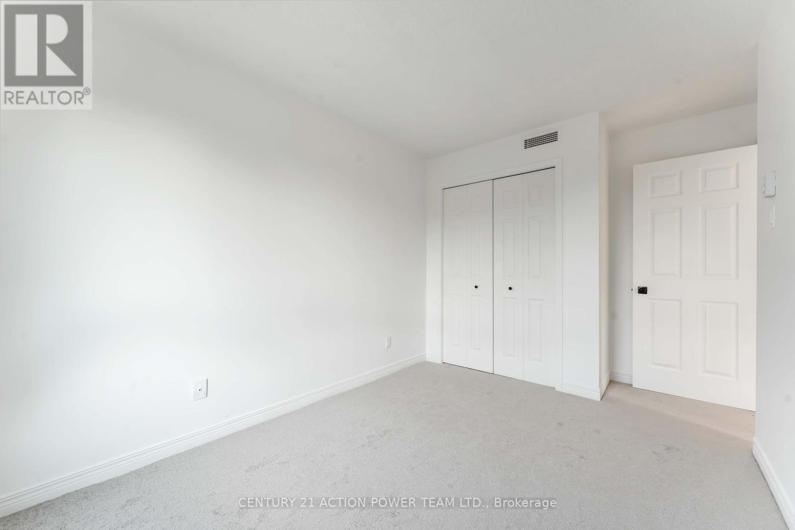 Photo 5 of Ph 6 939 North River Road, Ottawa ON