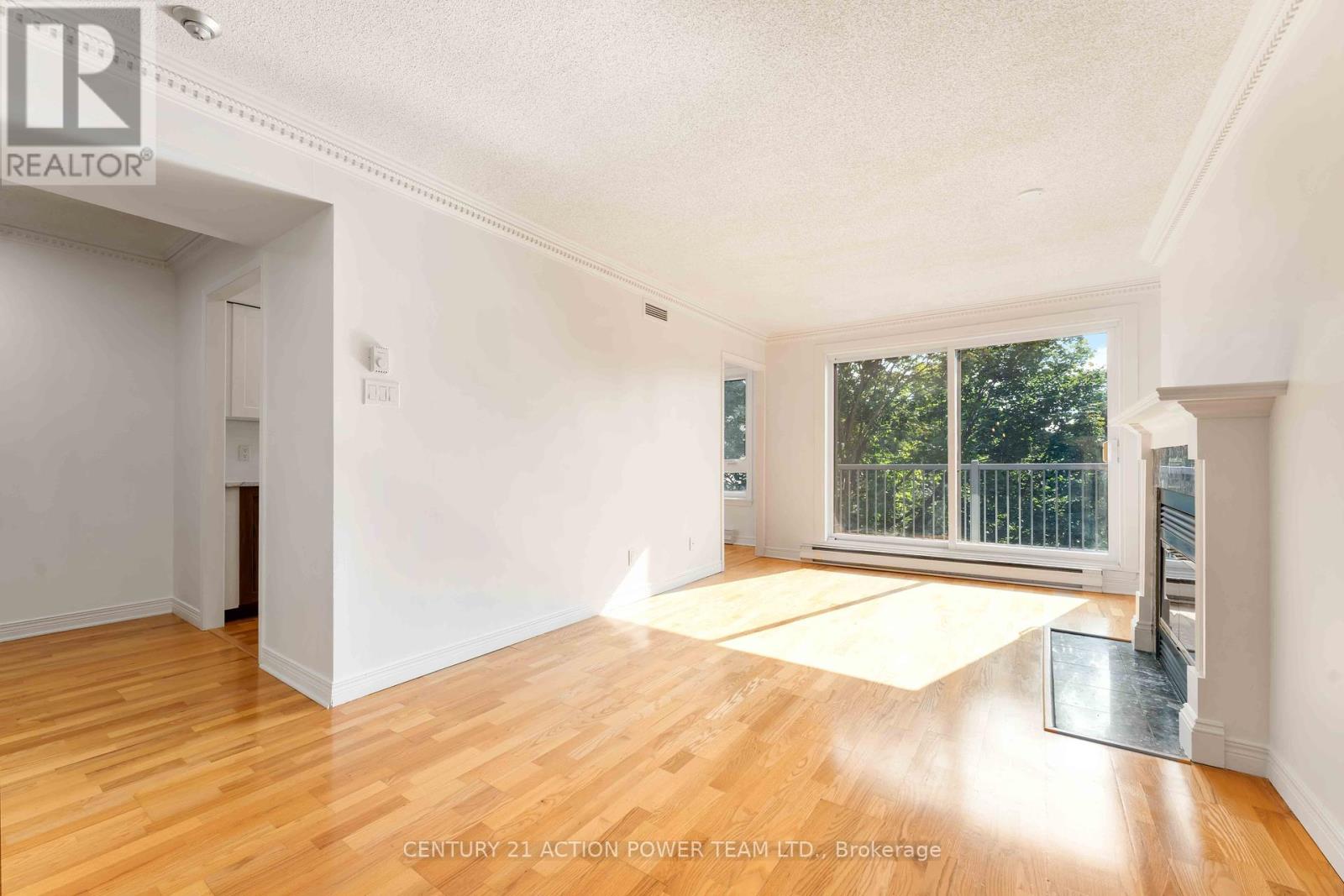 Photo 3 of Ph 6 939 North River Road, Ottawa ON