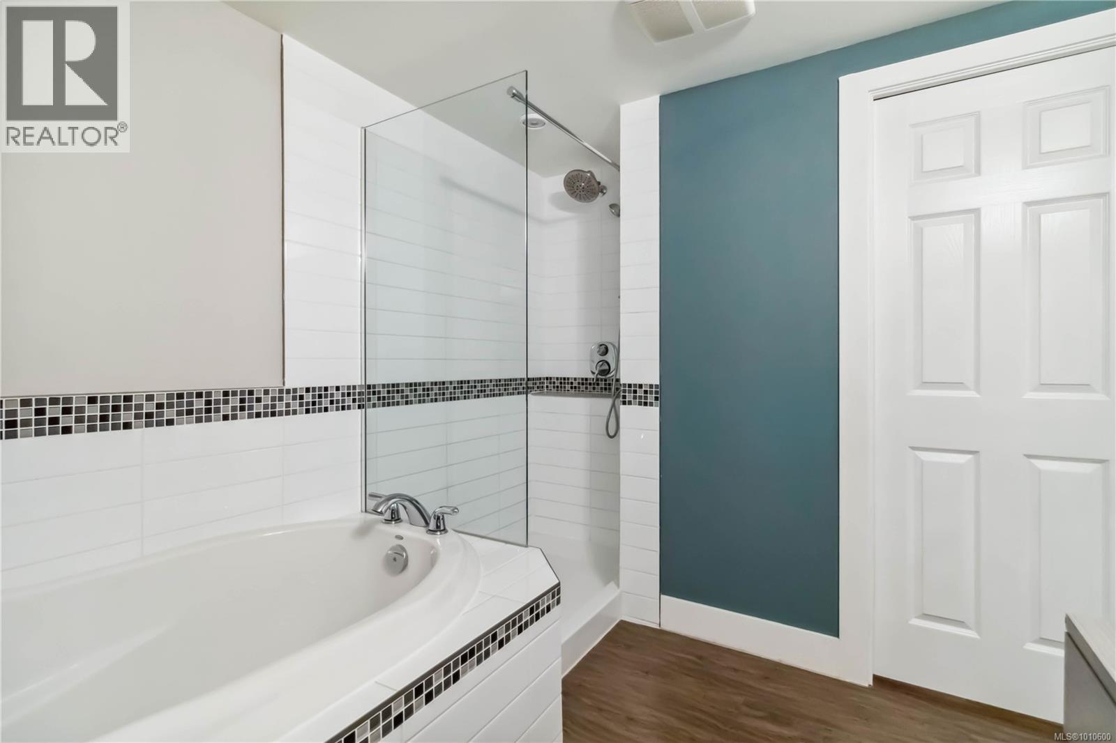 Photo 59 of 1273 Holloway St, Saanich BC