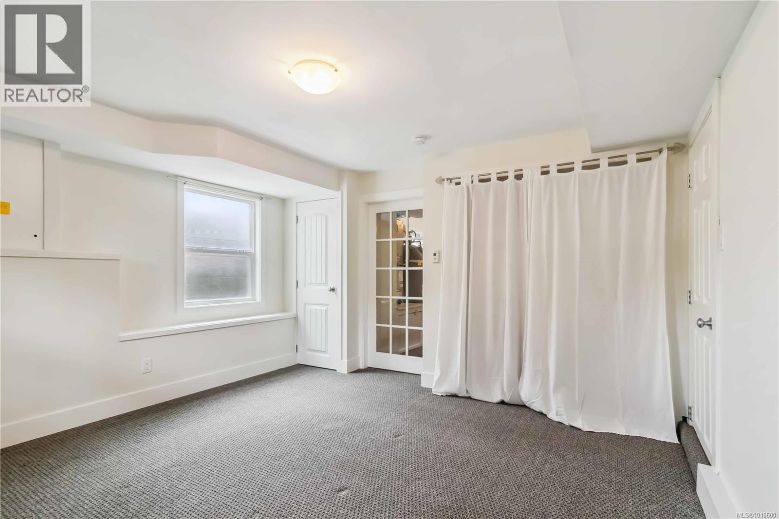 Photo 48 of 1273 Holloway St, Saanich BC