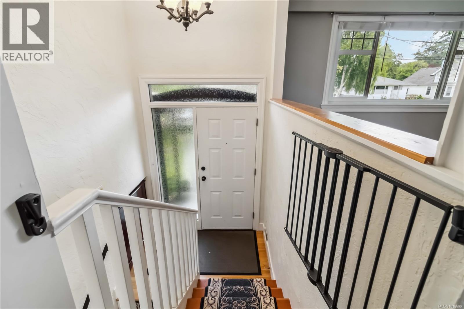 Photo 19 of 1273 Holloway St, Saanich BC