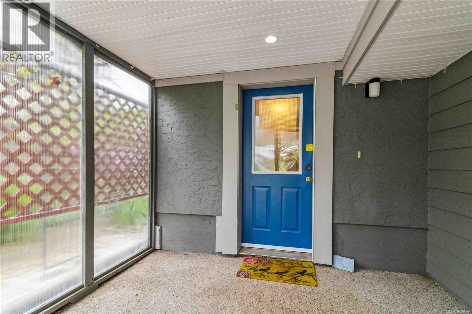 Photo 16 of 1273 Holloway St, Saanich BC