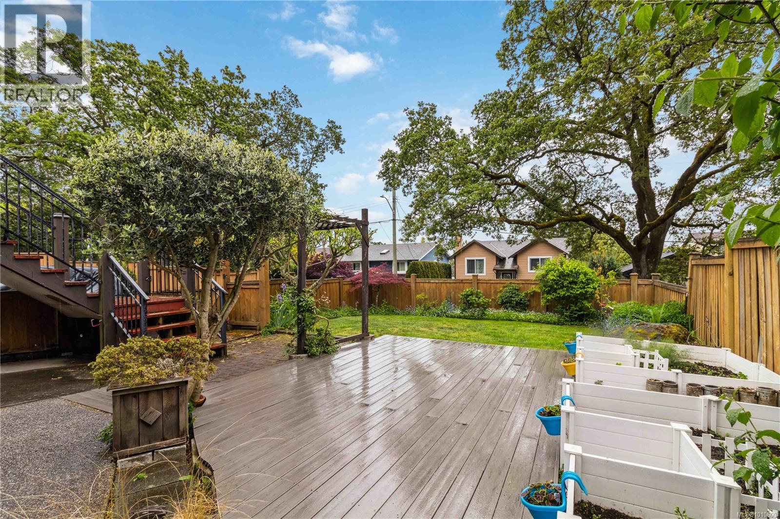 Photo 26 of 1273 Holloway St, Saanich BC