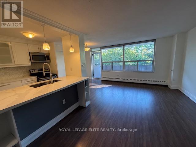 Photo 4 of 310 3120 Kirwin Avenue, Mississauga ON