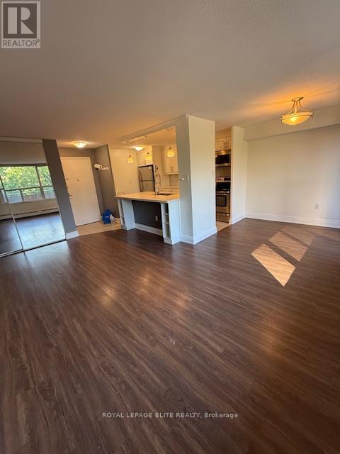 Photo 10 of 310 3120 Kirwin Avenue, Mississauga ON