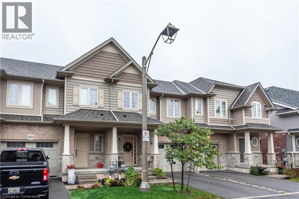 Photo 28 of 80 Dunrobin Lane, Grimsby ON