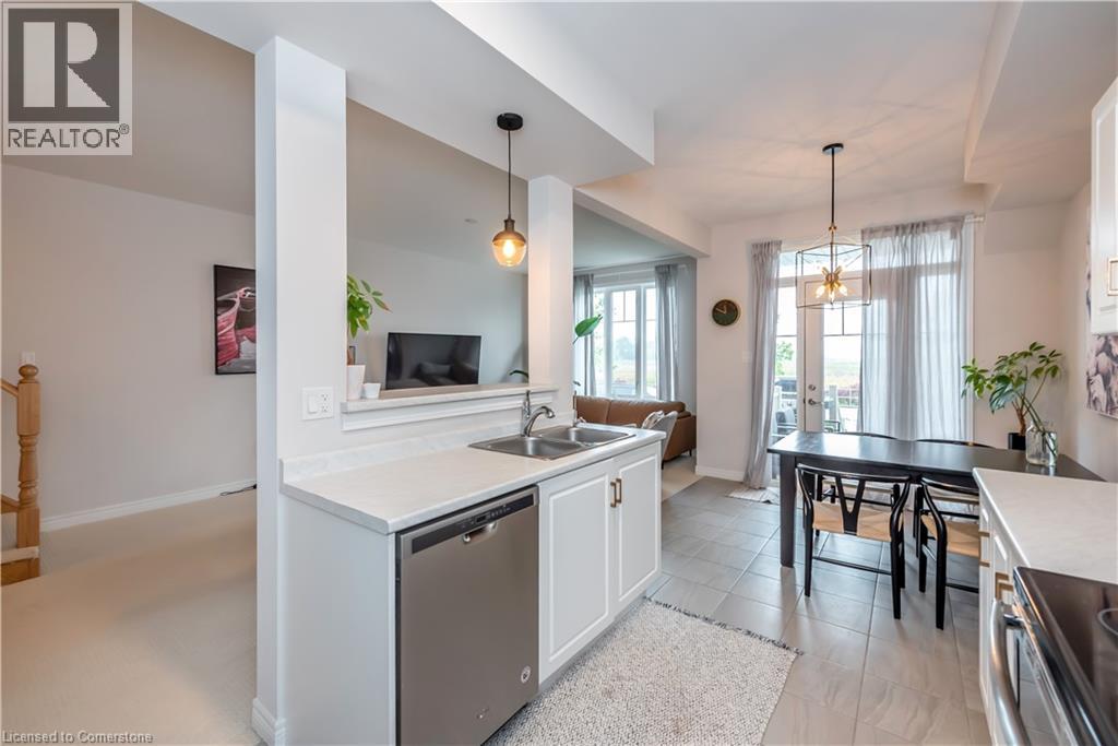 Photo 12 of 80 Dunrobin Lane, Grimsby ON