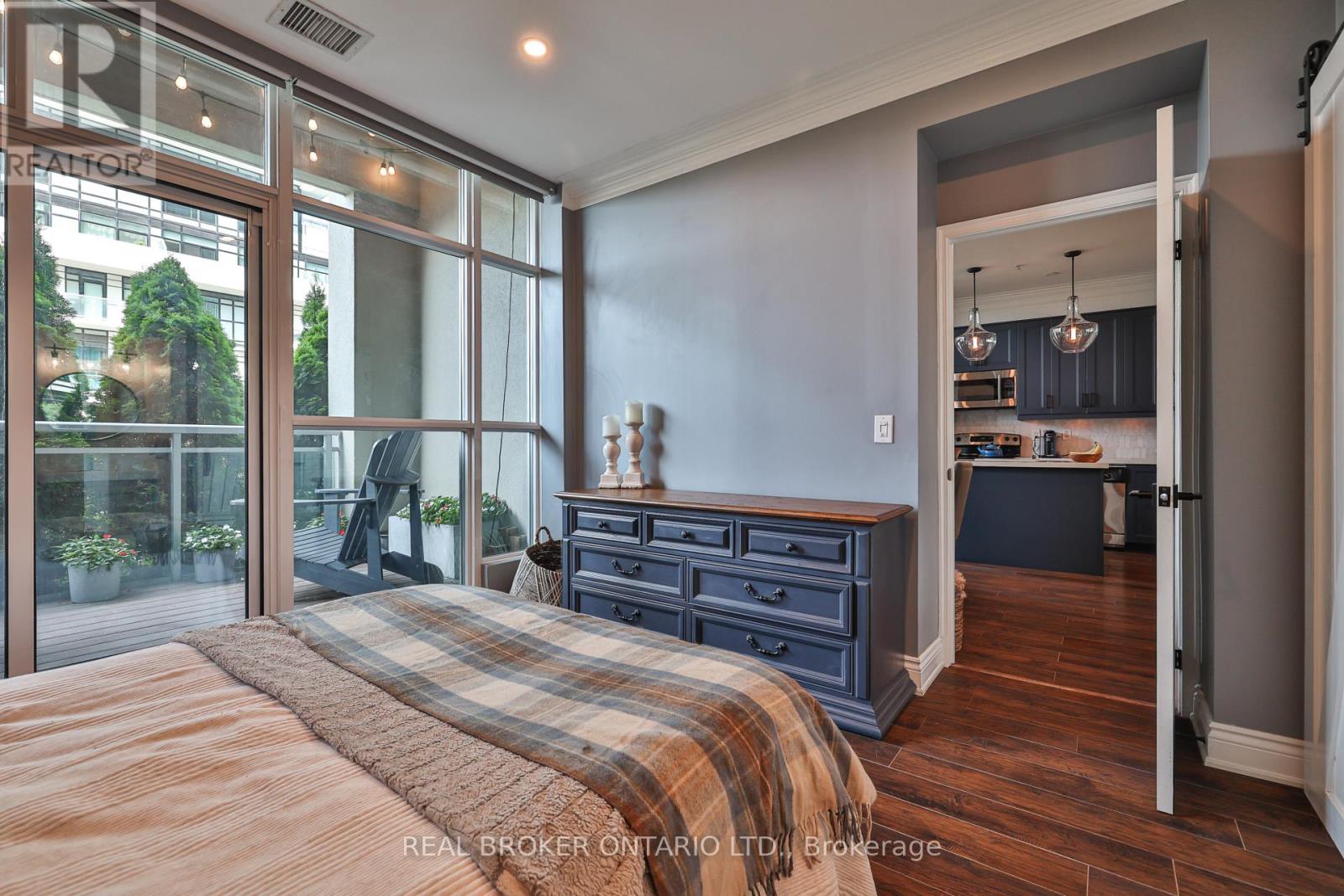 Photo 22 of 107 155 Legion Road N, Toronto ON