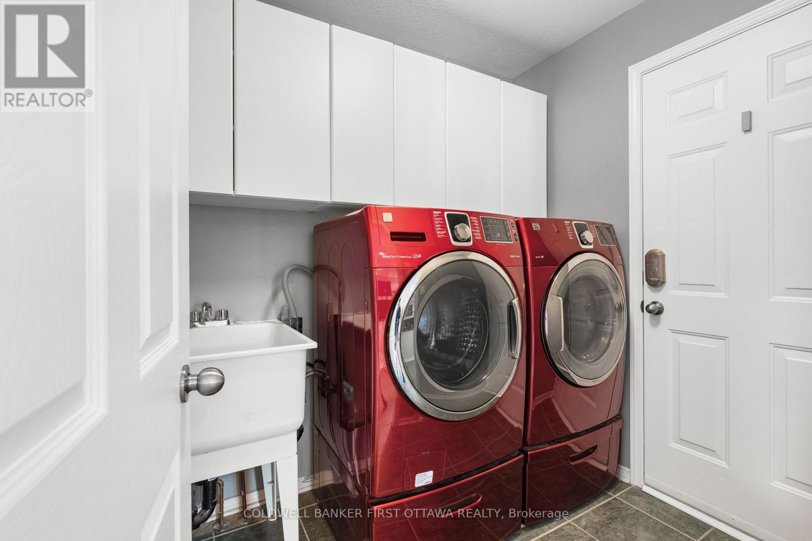 Photo 15 of 260 Scout Street, Ottawa ON