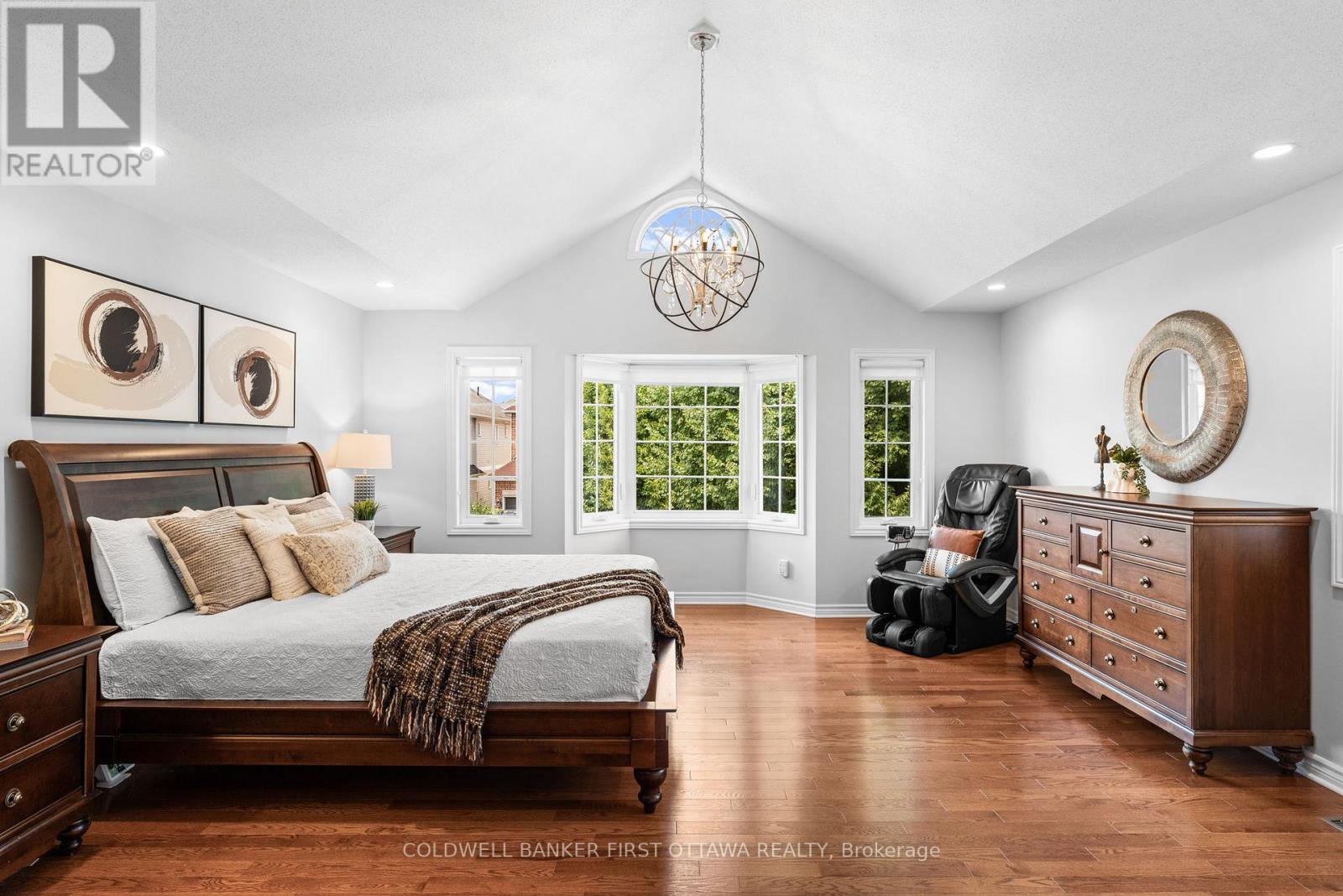 Photo 18 of 260 Scout Street, Ottawa ON