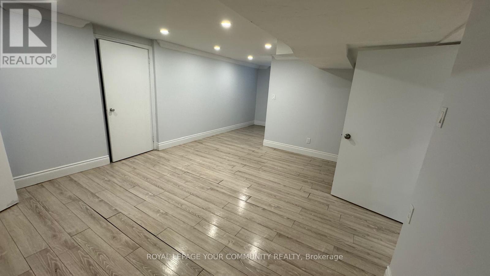 Photo 14 of 199 Acton Avenue, Toronto ON