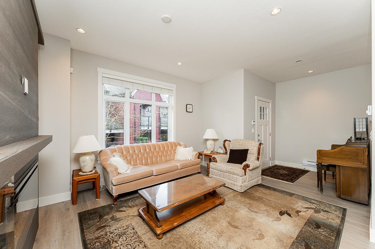 Photo 6 of 117 2853 Helc Place, Surrey BC