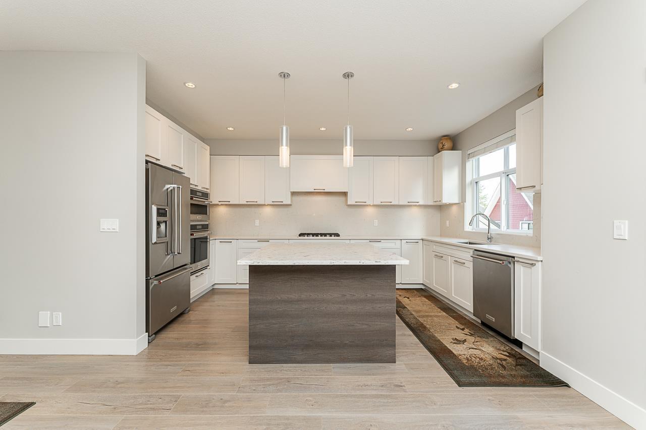 Photo 9 of 117 2853 Helc Place, Surrey BC