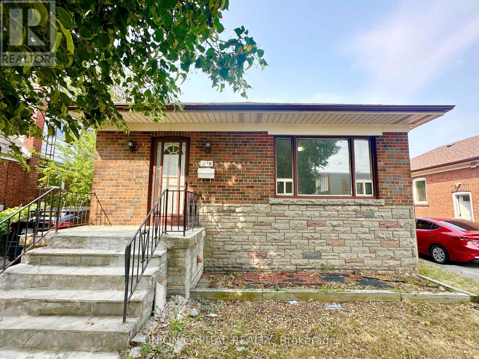 Photo 5 of Main Floor 1048 Kennedy Road, Toronto ON