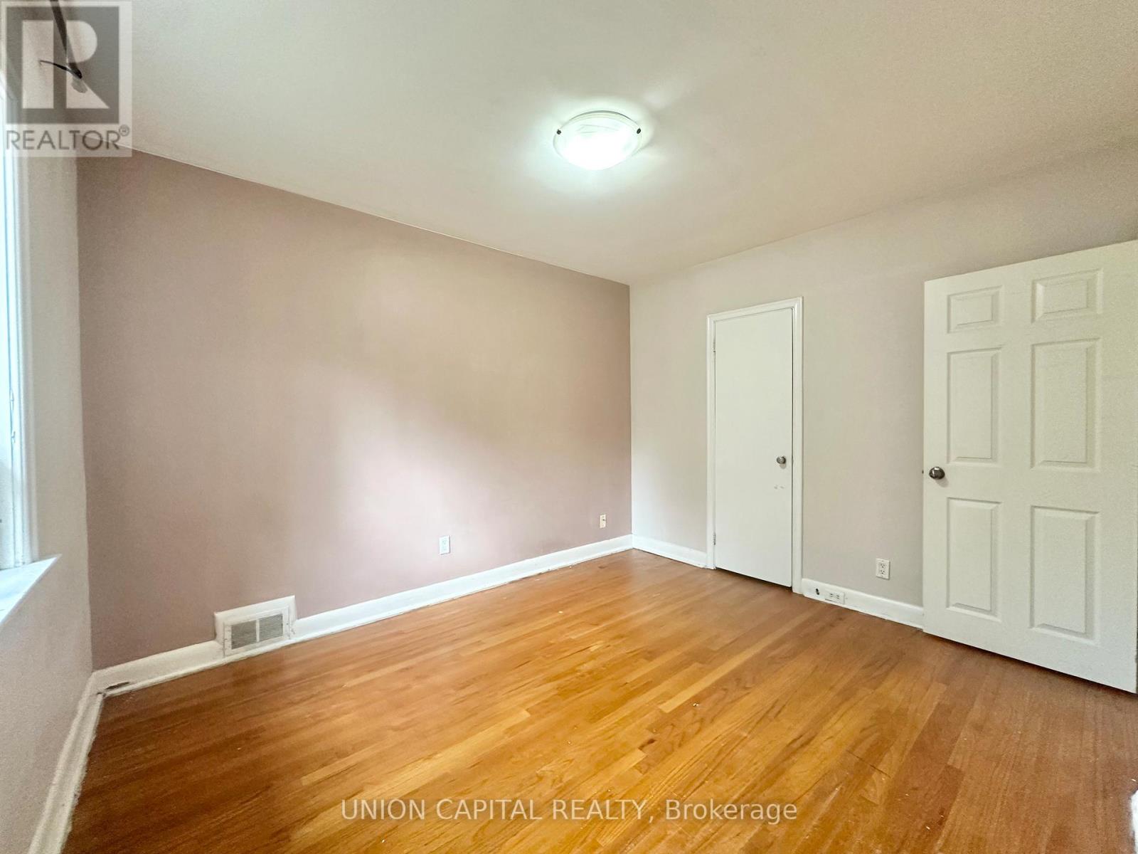 Photo 14 of Main Floor 1048 Kennedy Road, Toronto ON