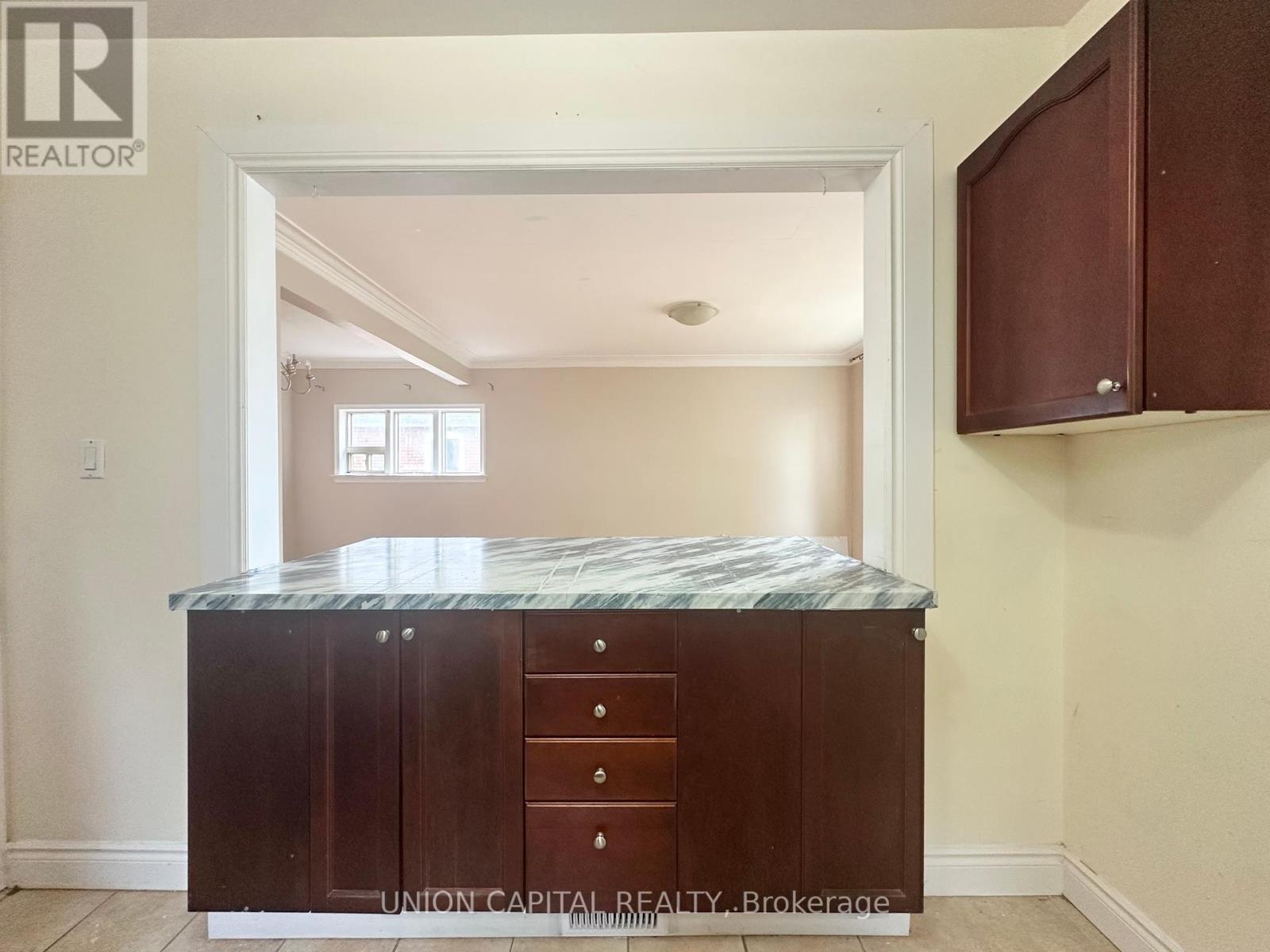 Photo 11 of Main Floor 1048 Kennedy Road, Toronto ON