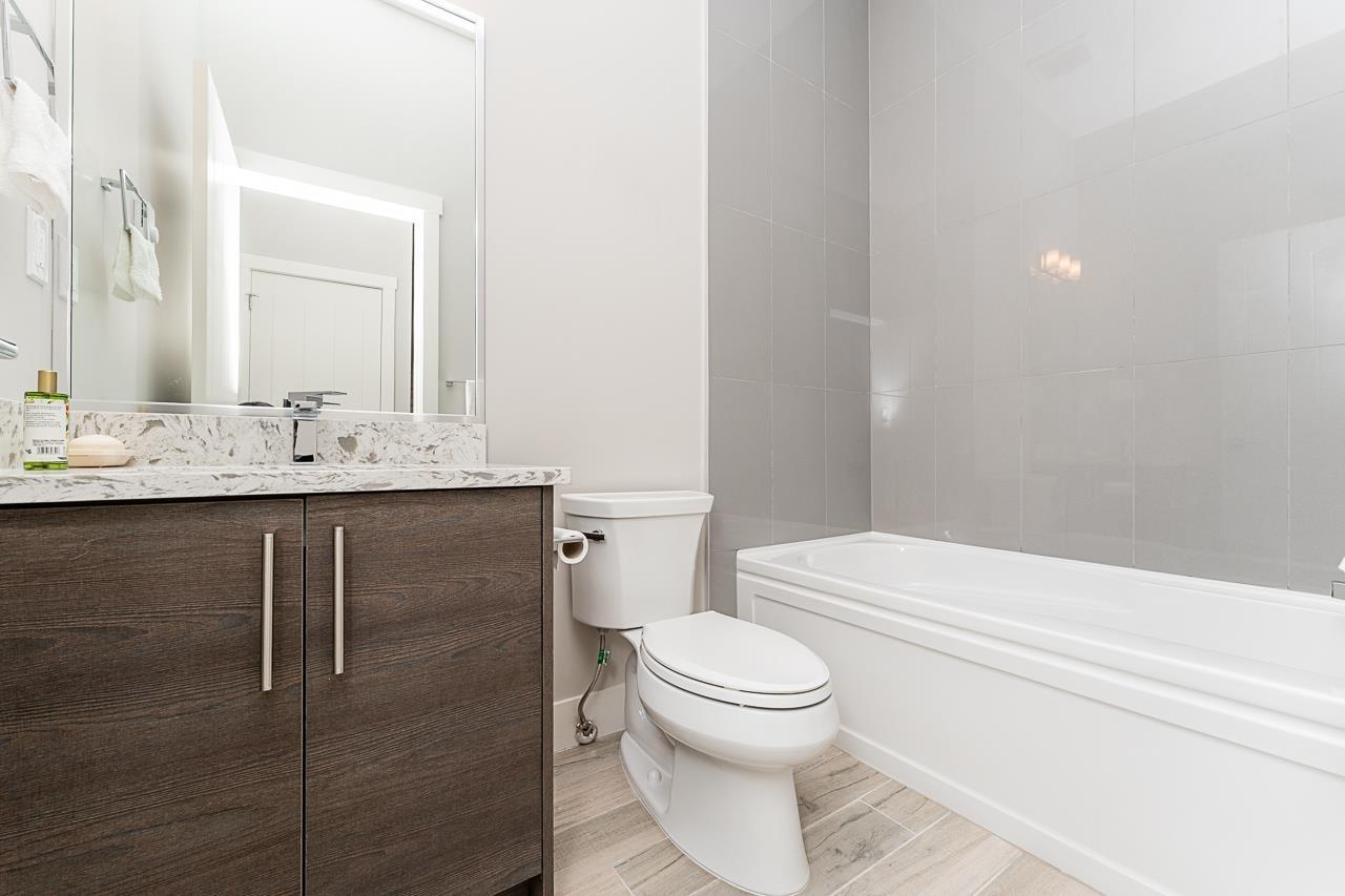 Photo 32 of 117 2853 Helc Place, Surrey BC