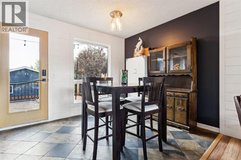 Single Family House Bi-level for Sale in  Falchurch Crescent NE Falconridge Calgary 