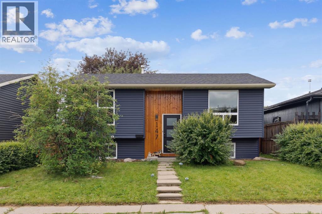 147 Falchurch Crescent NE, Calgary, Alberta