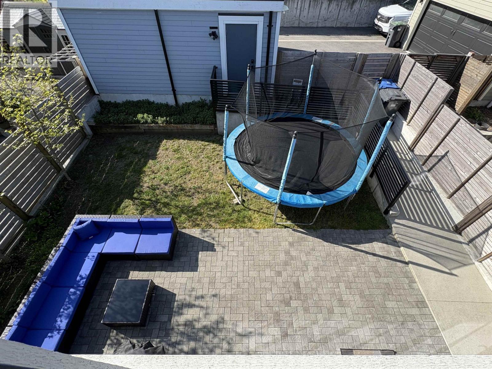 Photo 17 of 1409 Sixth Avenue, New Westminster BC