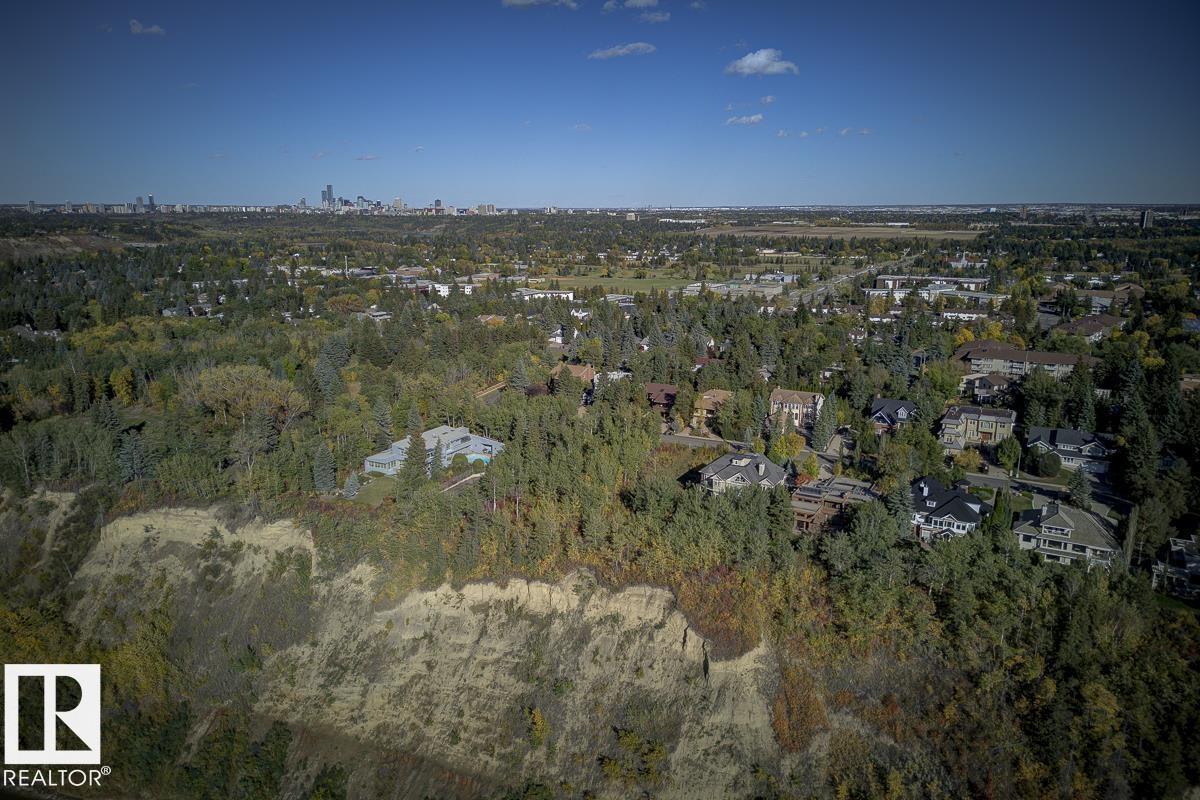 Photo 3 of 5108 154 St Nw, Edmonton AB