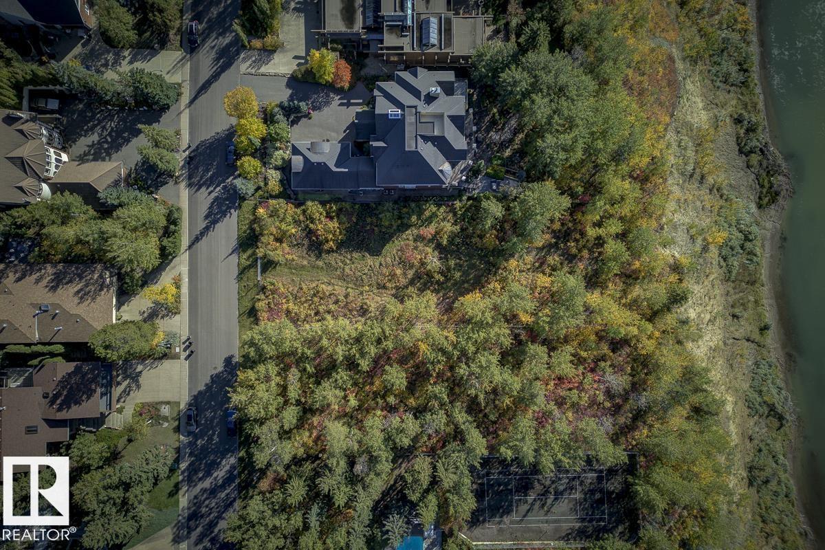 Photo 2 of 5108 154 St Nw, Edmonton AB