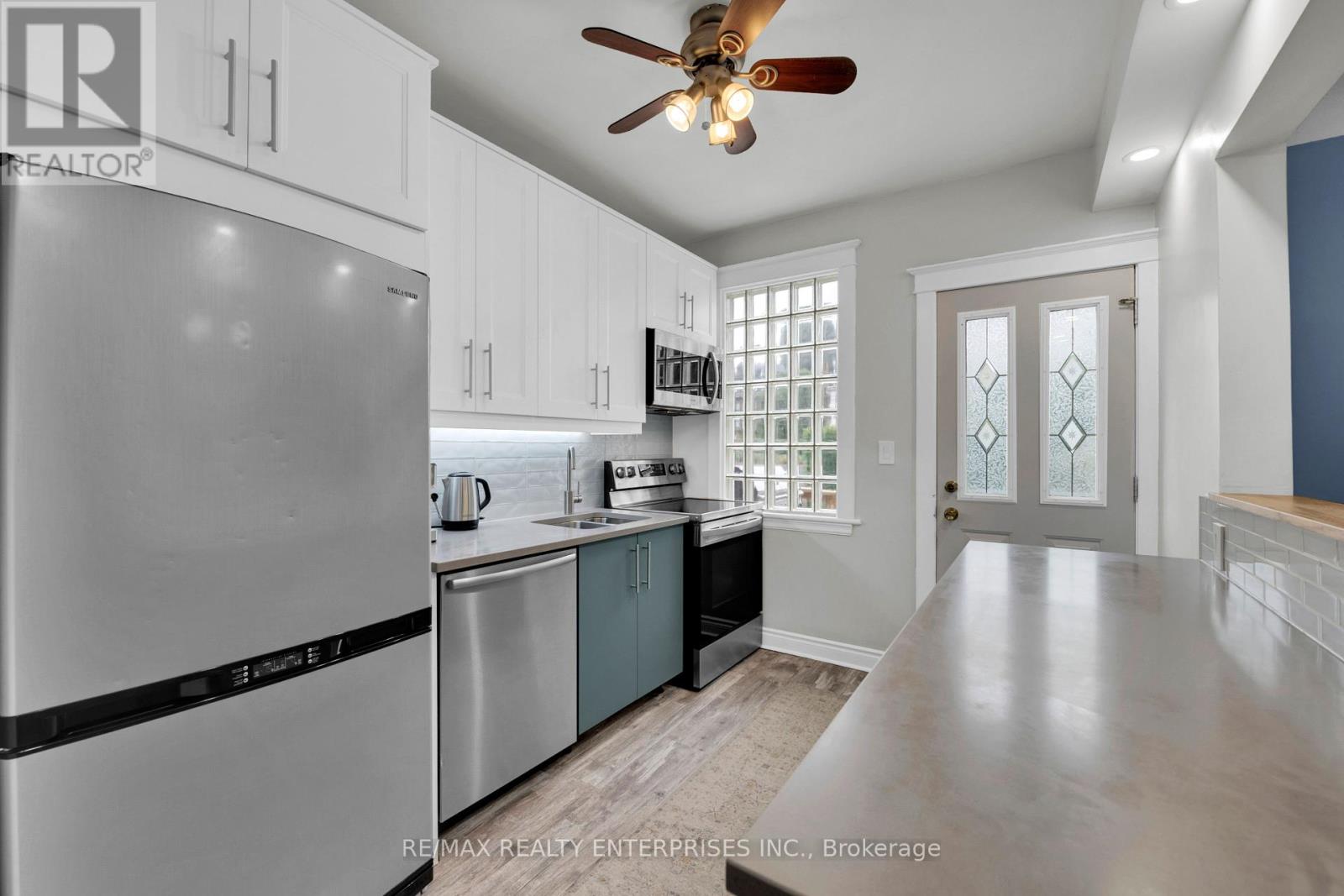 Photo 23 of 67 Kensington Avenue S, Hamilton ON
