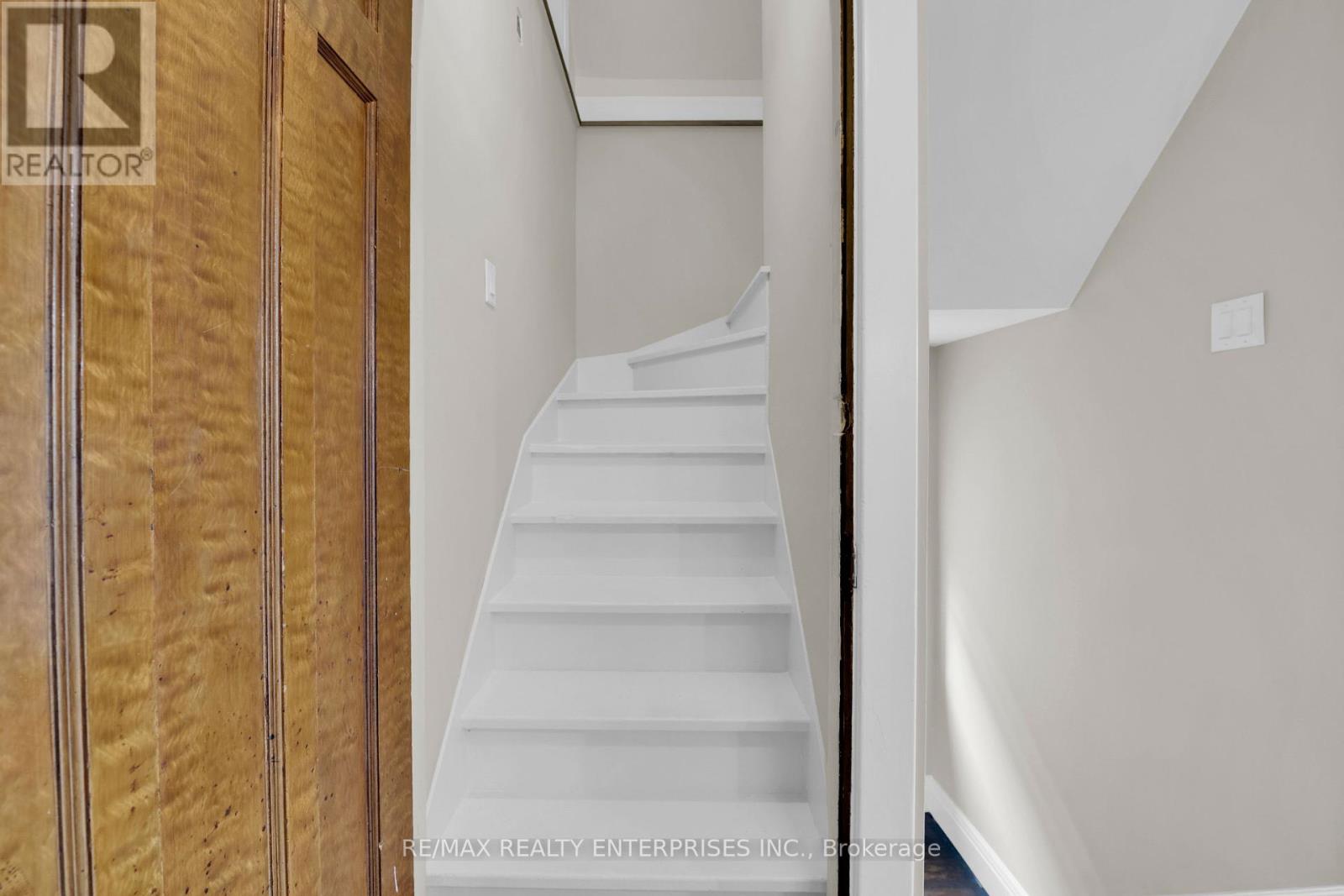 Photo 44 of 67 Kensington Avenue S, Hamilton ON
