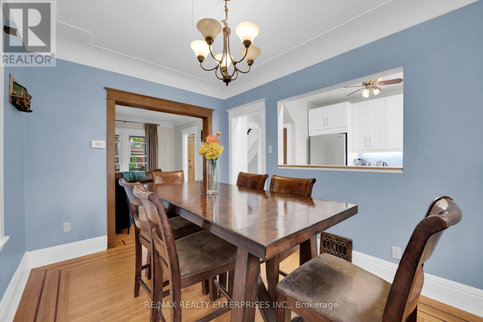 Photo 35 of 67 Kensington Avenue S, Hamilton ON