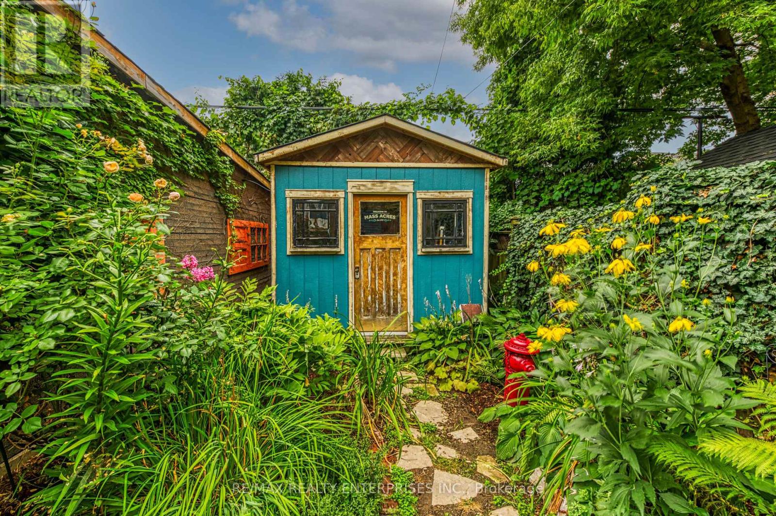 Photo 9 of 67 Kensington Avenue S, Hamilton ON