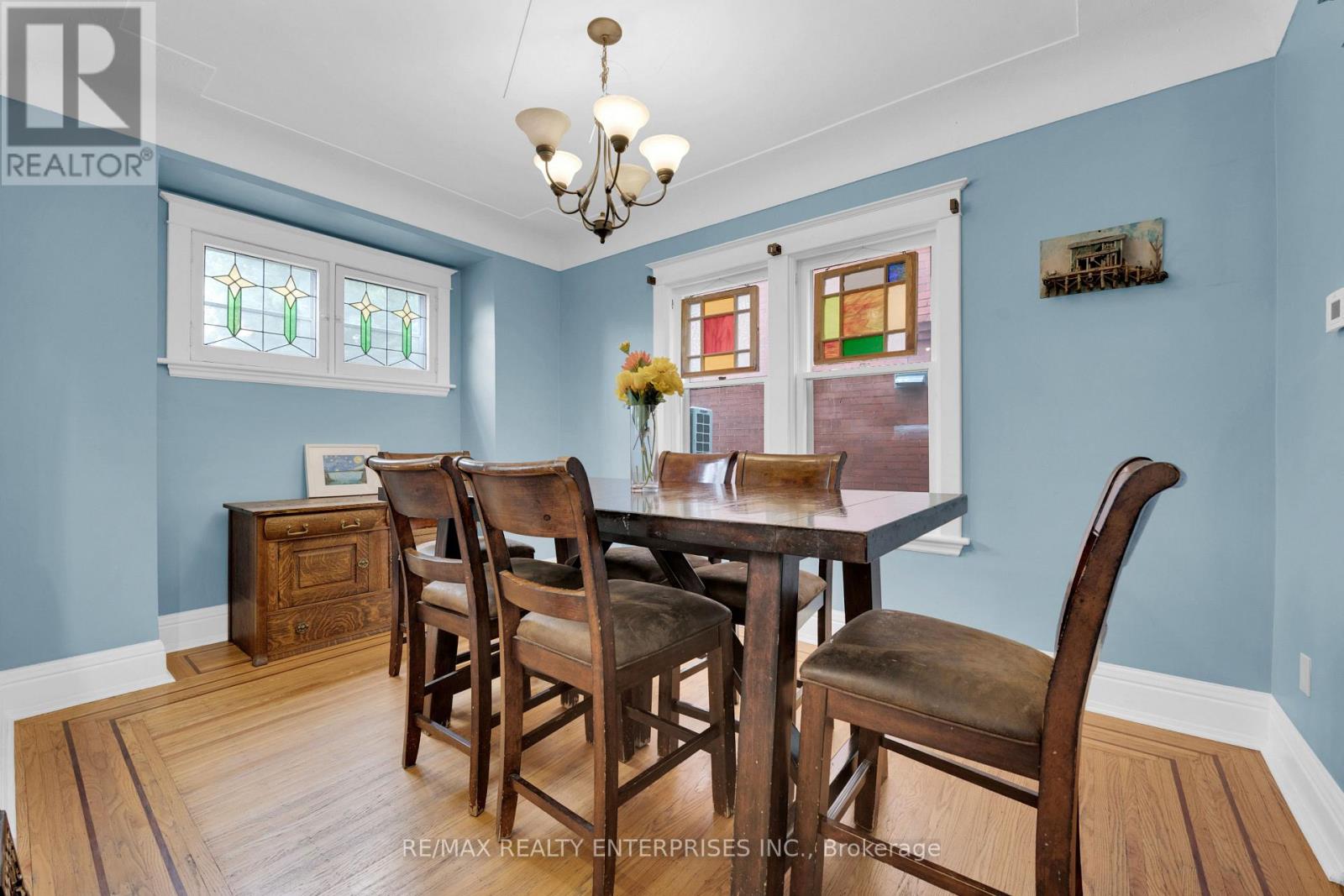 Photo 17 of 67 Kensington Avenue S, Hamilton ON