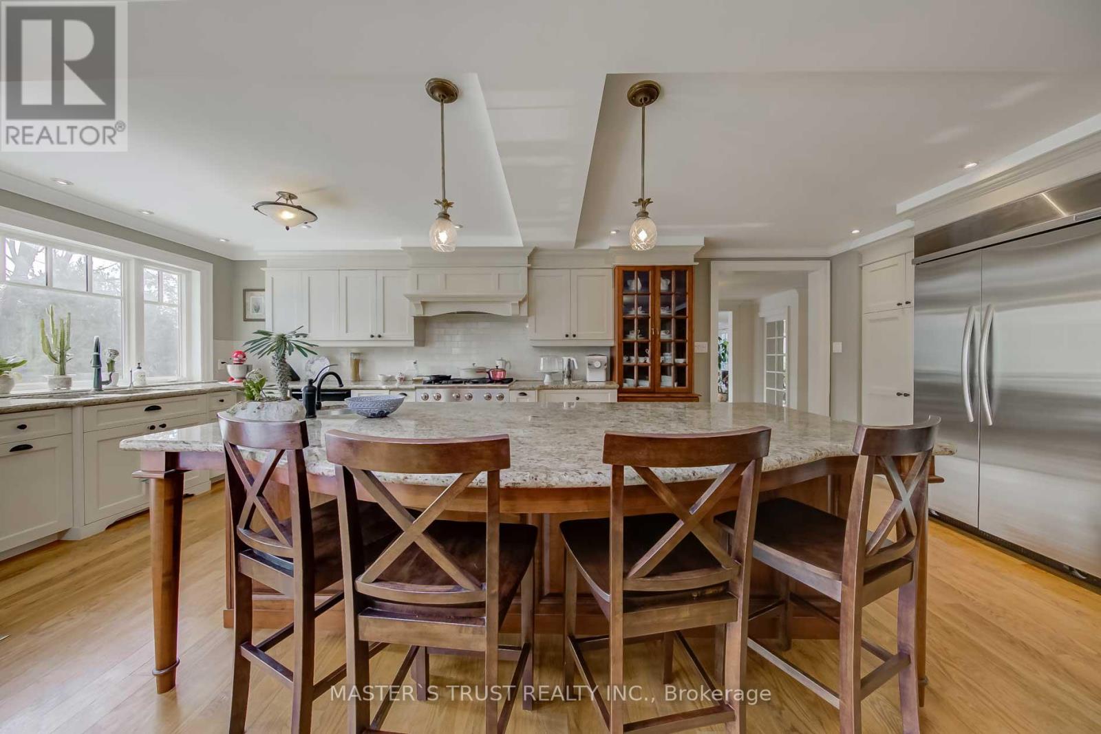Photo 7 of 73 Babcombe Drive, Markham ON