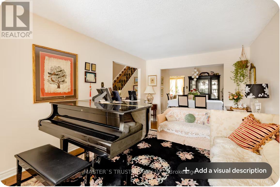 Photo 8 of 29 Hagerman Boulevard, Markham ON