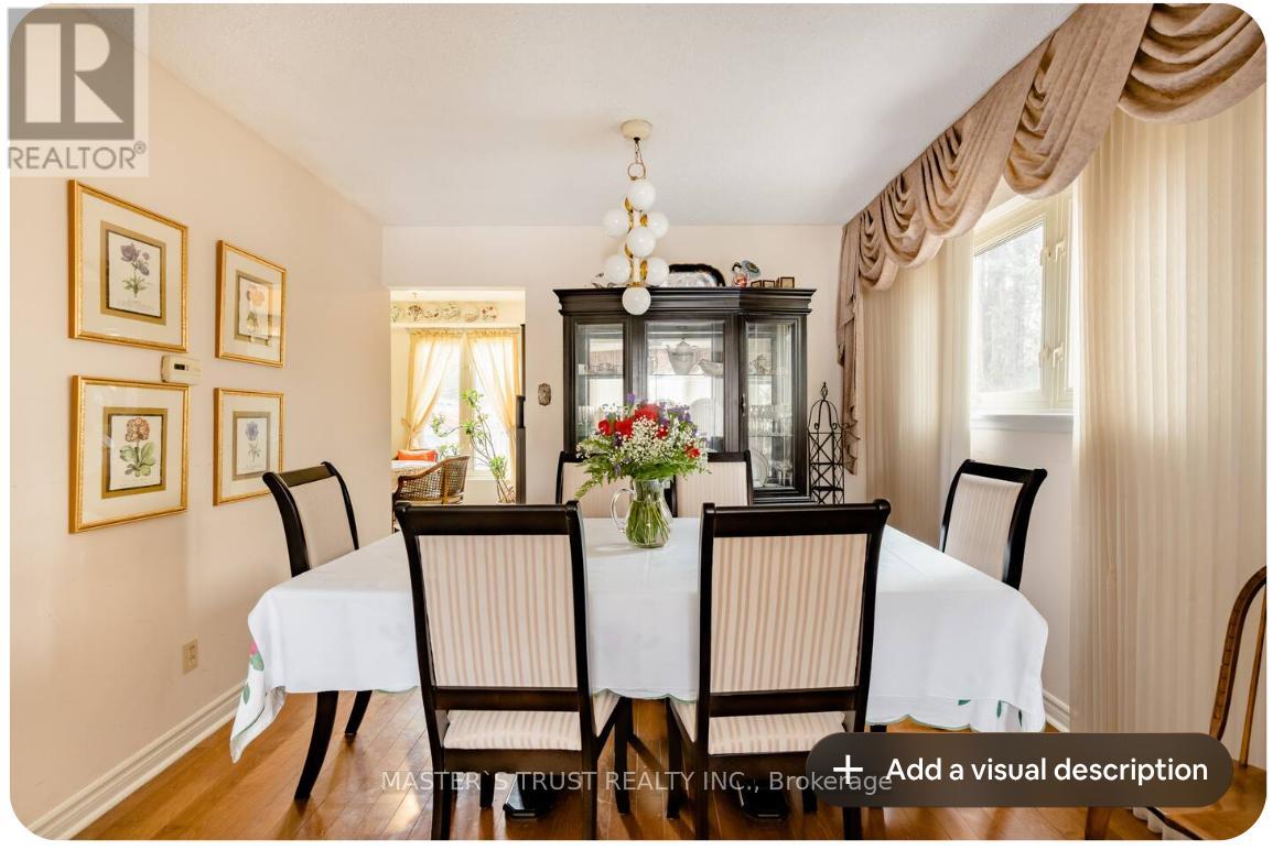 Photo 10 of 29 Hagerman Boulevard, Markham ON