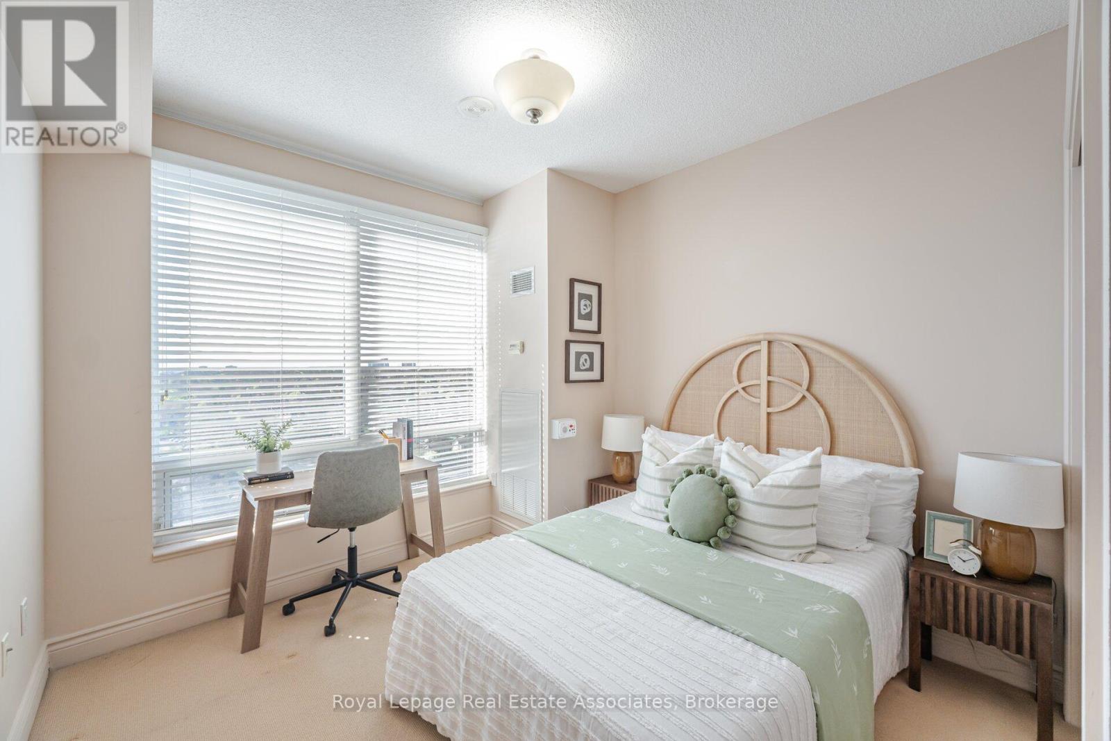 Photo 5 of 1704 1665 The Collegeway, Mississauga ON
