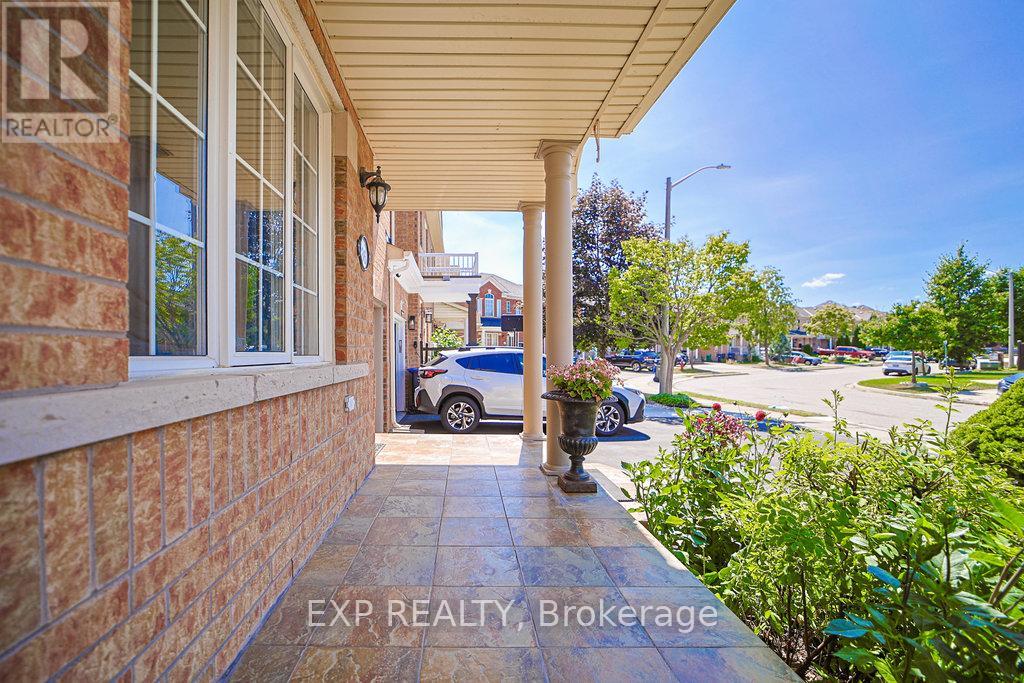Photo 31 of 36 Olivett Lane, Brampton ON