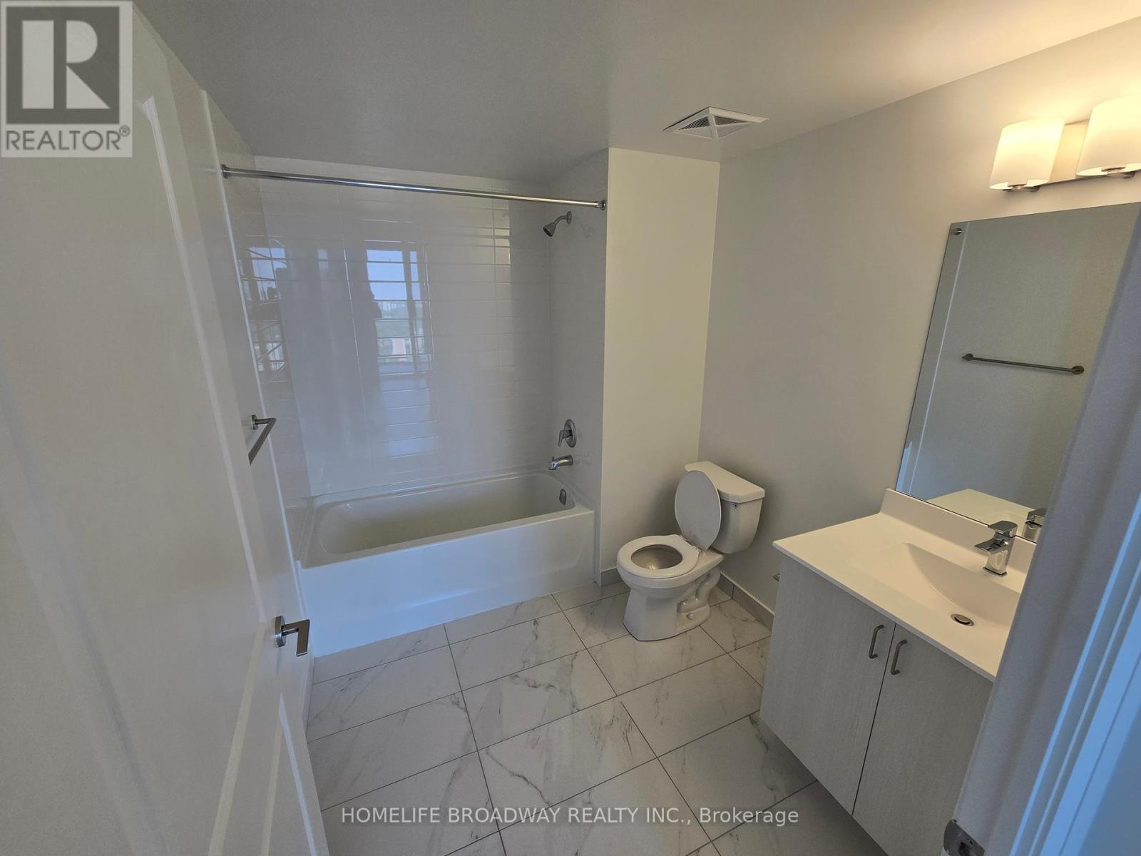 Photo 12 of Ph 04 325 Yorkland Boulevard, Toronto ON