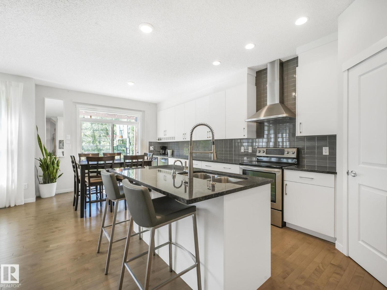 Photo 23 of 6107 175 Av Nw, Edmonton AB