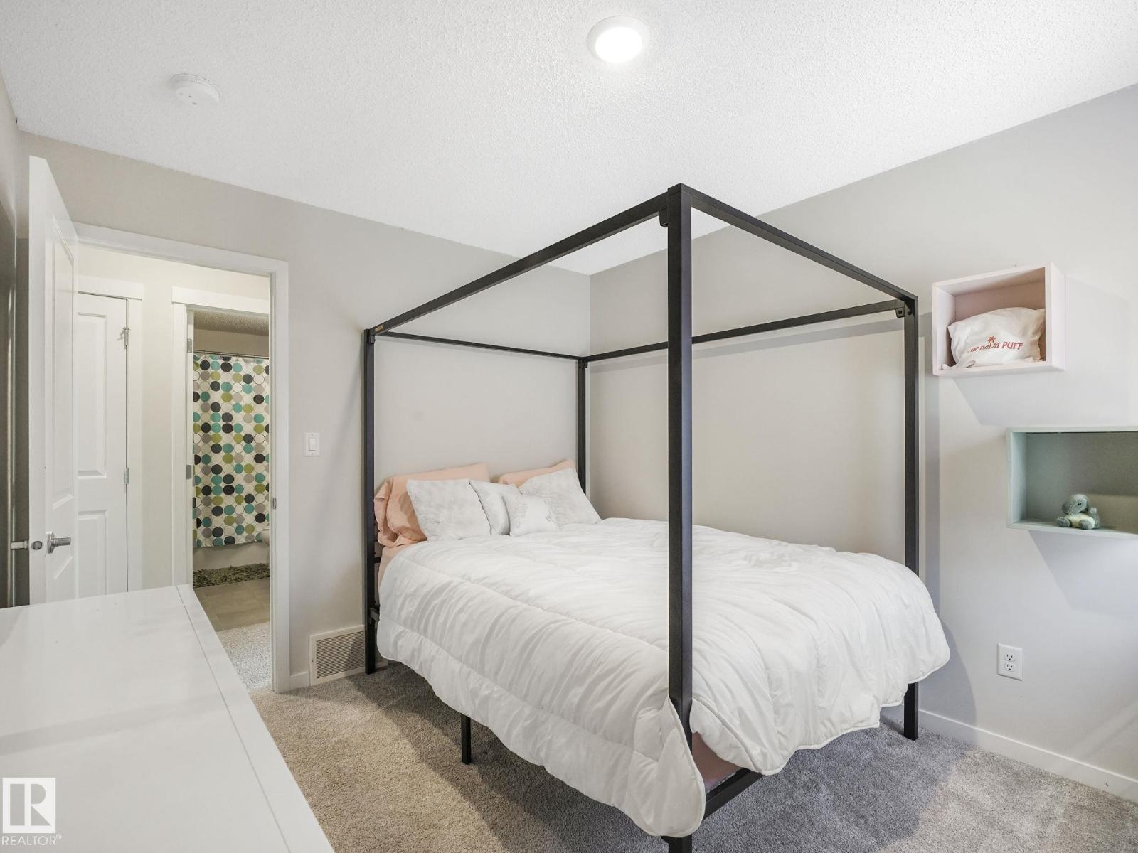 Photo 21 of 6107 175 Av Nw, Edmonton AB
